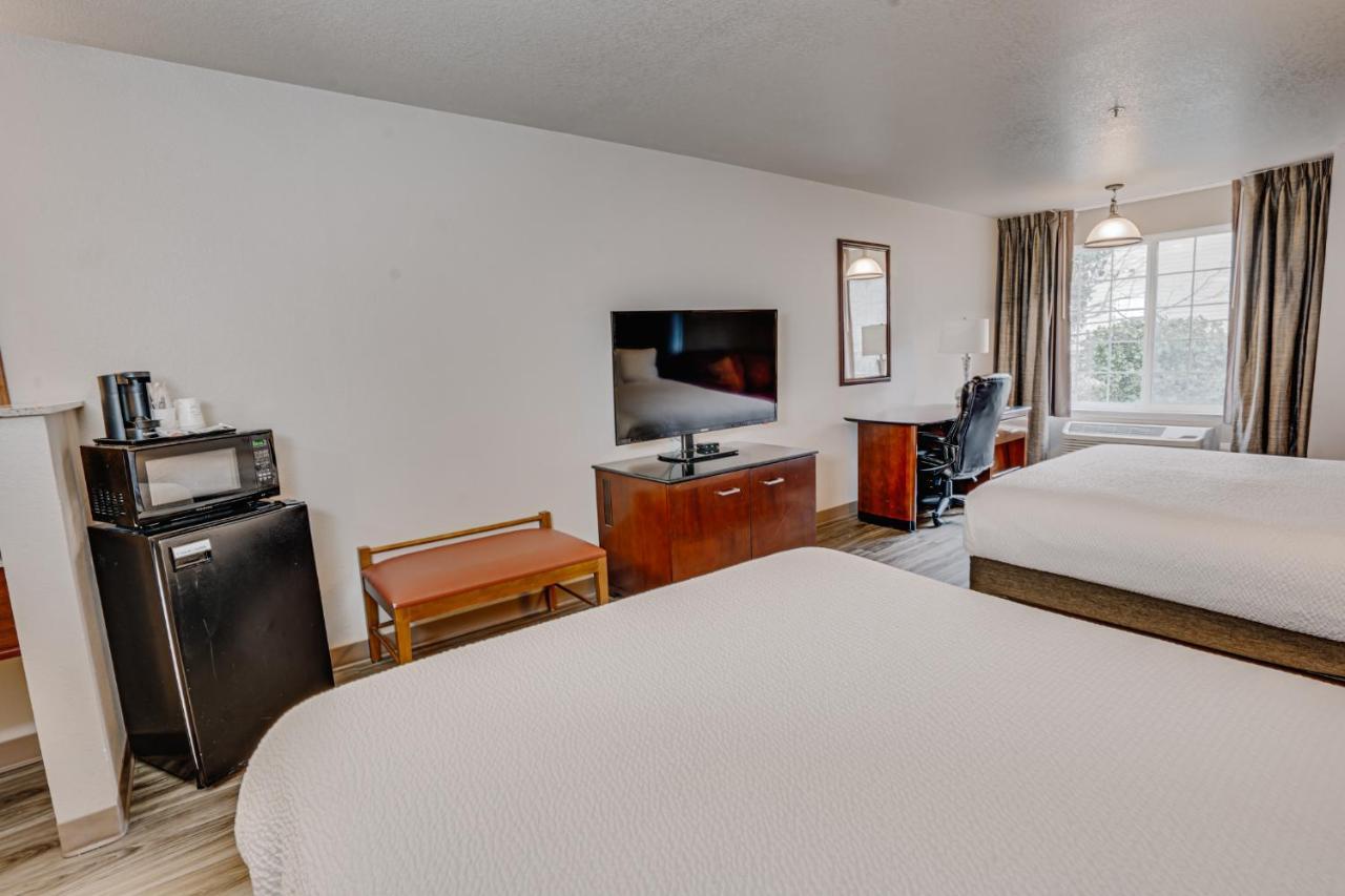 The Ashley Inn & Suites Lincoln City Exterior photo