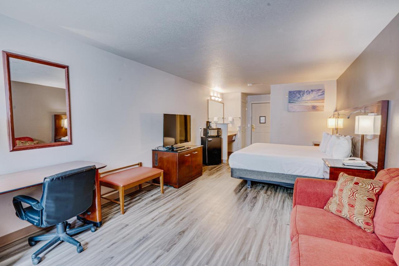 The Ashley Inn & Suites Lincoln City Exterior photo