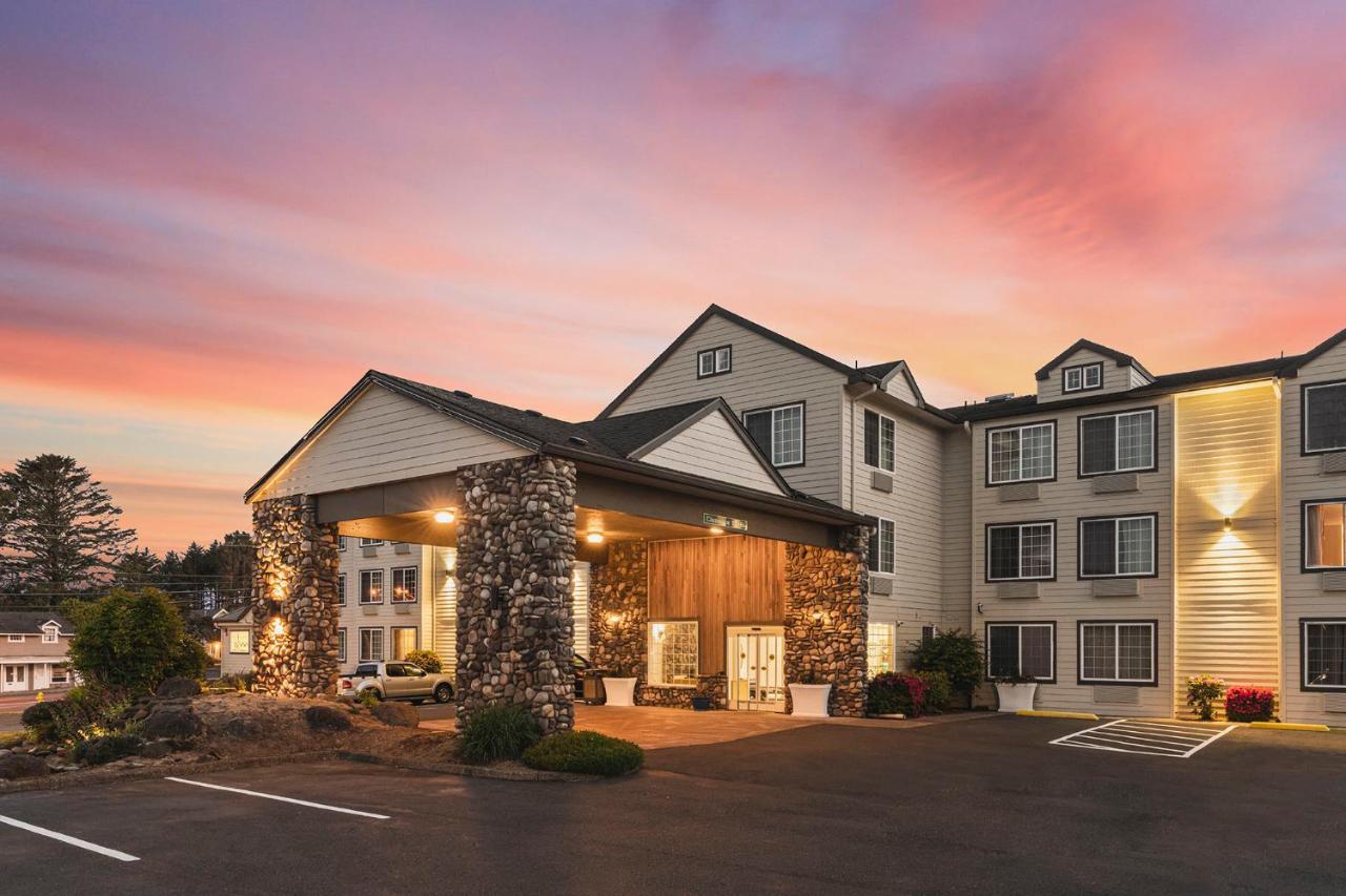 The Ashley Inn & Suites Lincoln City Exterior photo